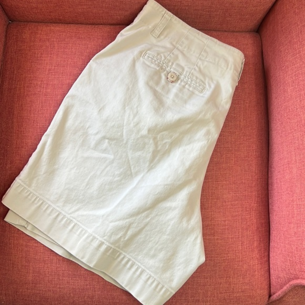 TALBOTS WOMENS PETITE 14 STRETCH KHAKI SHORTS